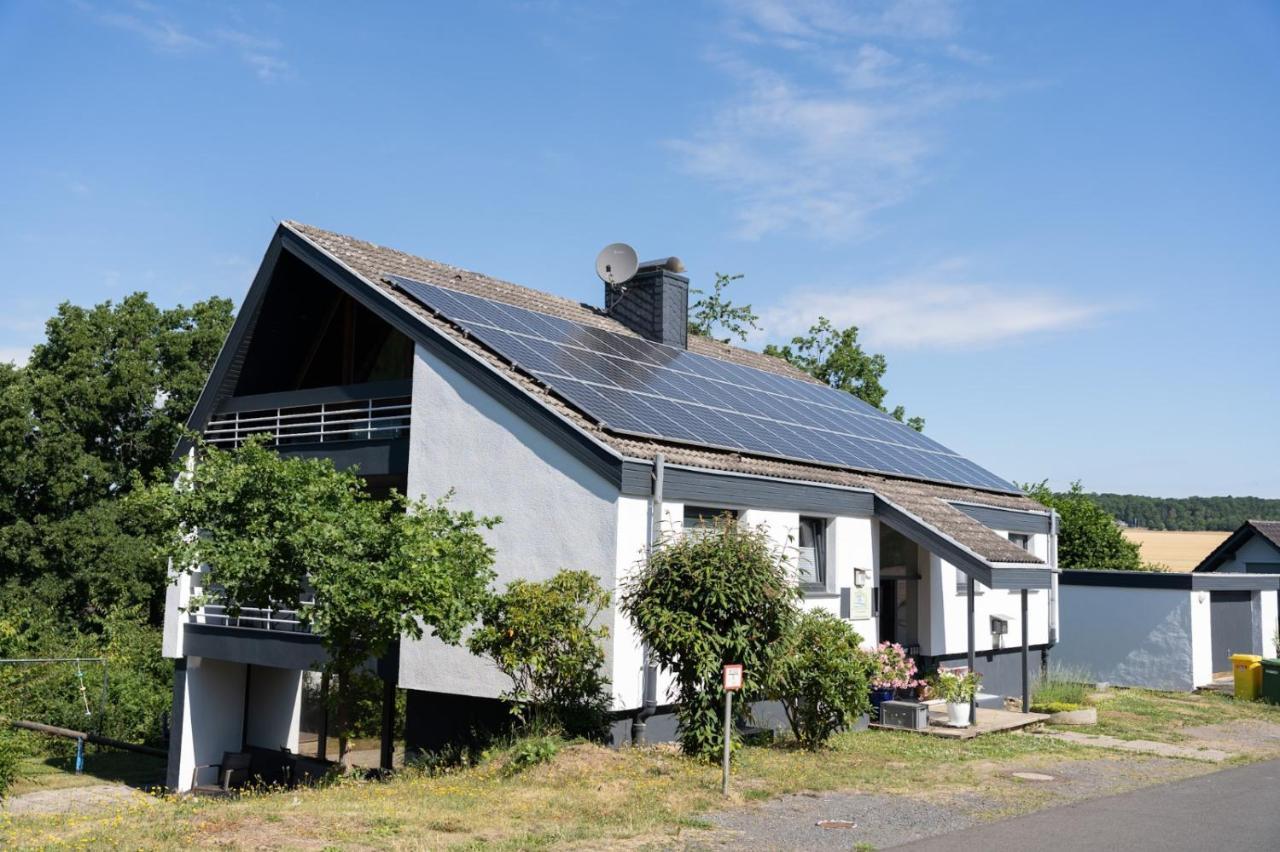 Ferienhaus Schoene Aussicht Ferienwohnung Blau Hemfurth-Edersee Екстериор снимка